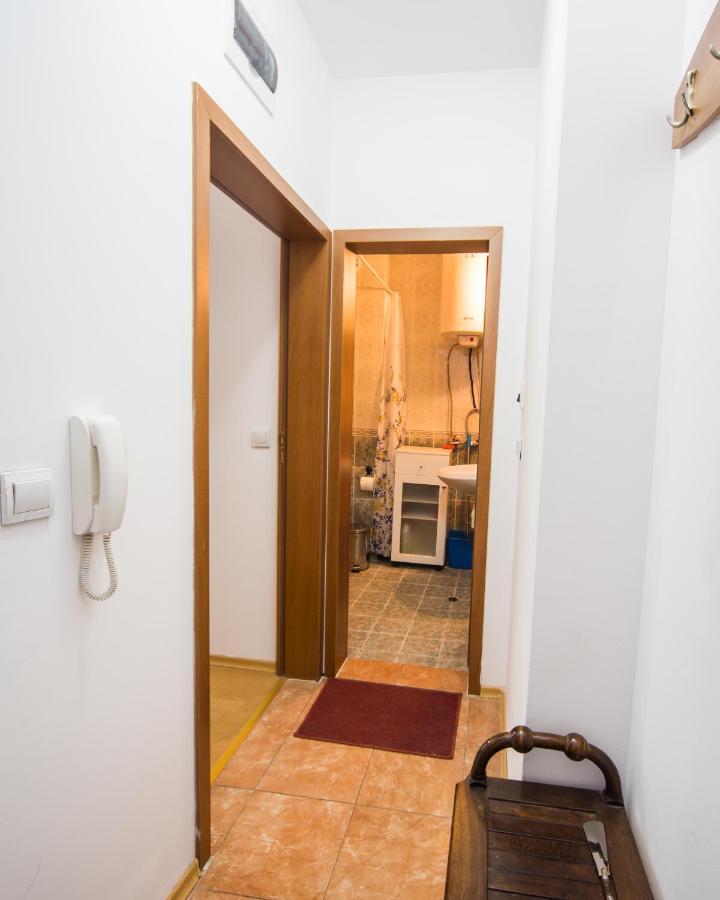 Super Center - Apartment On "Kiril & Metodi" Square Burgas Exterior foto