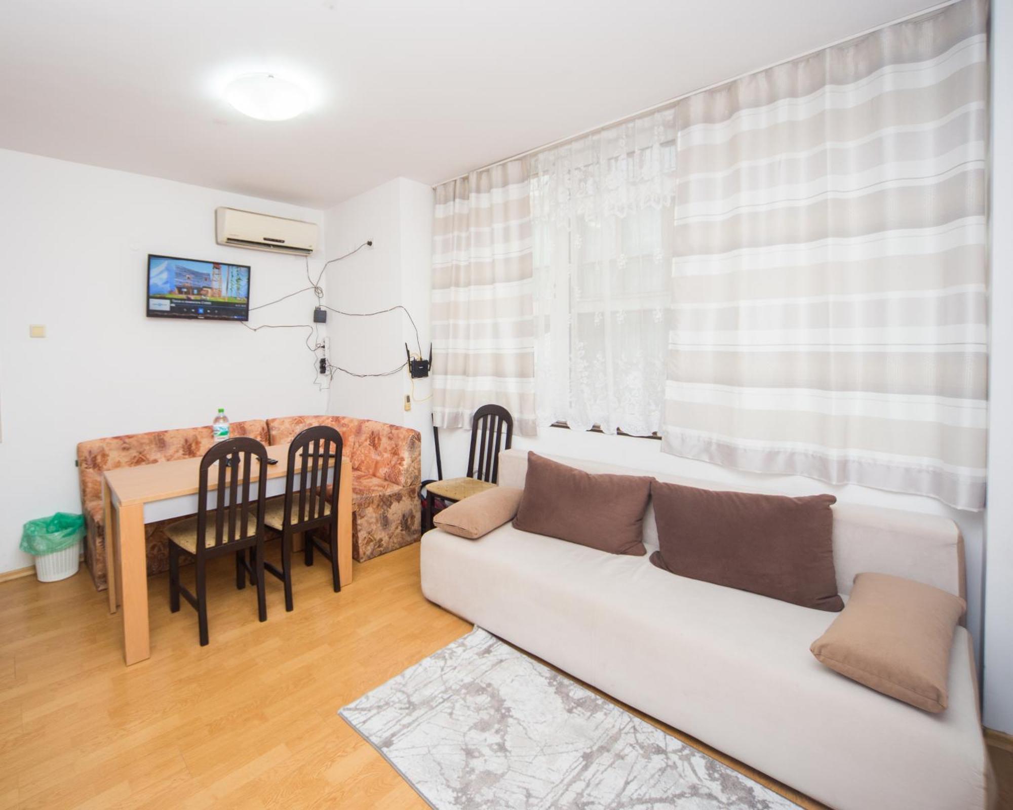 Super Center - Apartment On "Kiril & Metodi" Square Burgas Exterior foto